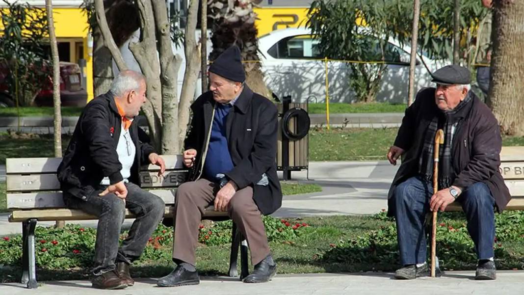 Enflasyon beklentileri değişti, memur ve emekli zammında yeni hesap yapıldı: İşte rakamlar 3